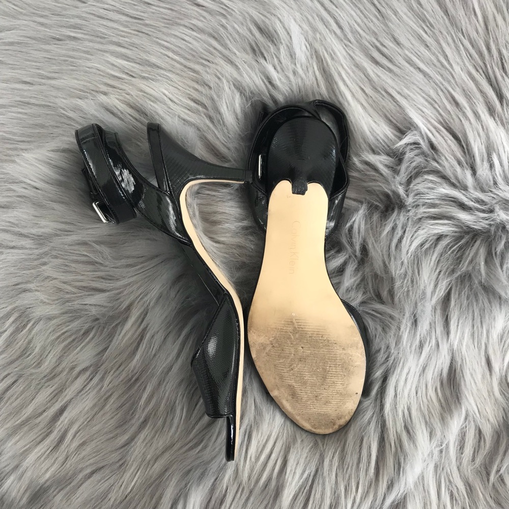 SOLD 🚨 Calvin Klein - Black Heels - Picture 3 of 3